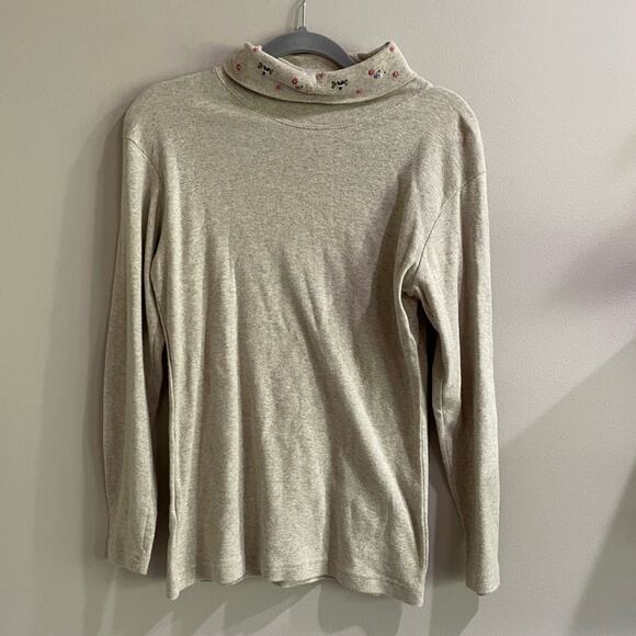 Susan Bristol Tops - Vintage Susan Bristols Embroidered Floral Turtleneck